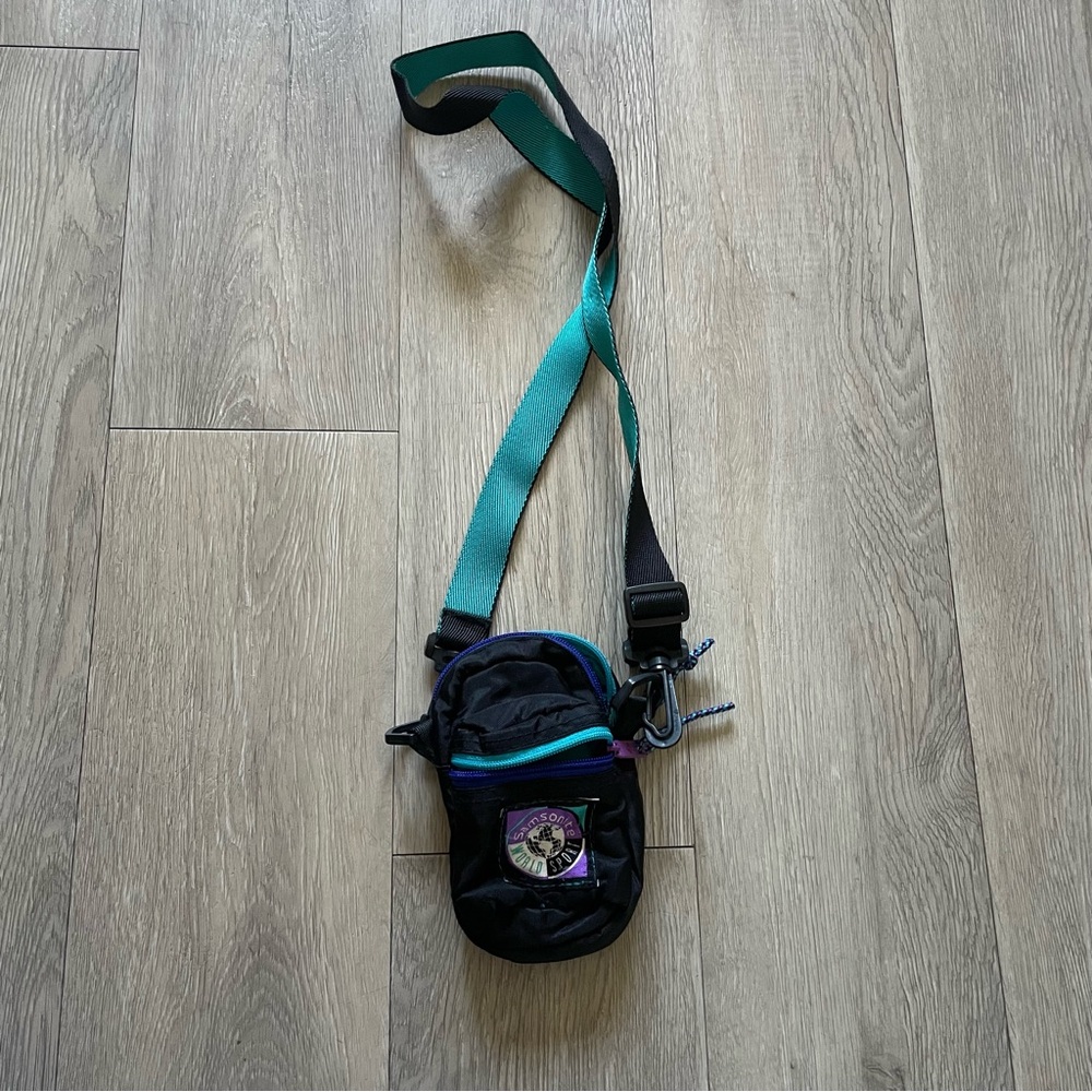 Vintage Samsonite World Sport black & blue crossbody bag